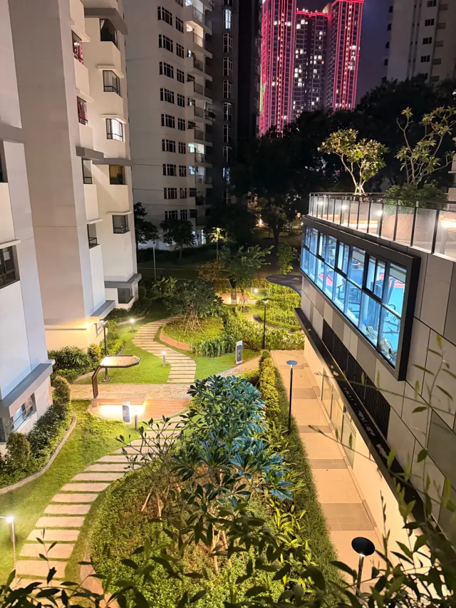 Lối đi bộ giữa vườn cây, Habitat Bình Dương